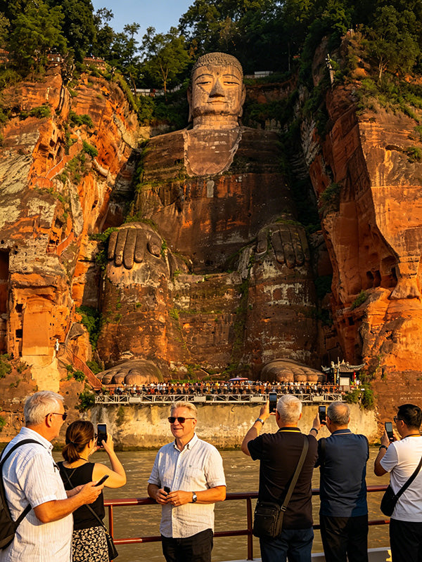 8-Day Sichuan Discovery Tour---Chengdu - Leshan - Emeishan - Huanglong - Jiuzhai Valley Tour